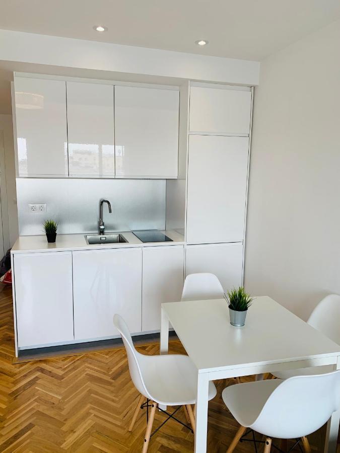 Ferienwohnung Pisos Con Piscina Barrio Exclusivo-Wizinkcenter Alquiler Temporada Madrid Exterior foto