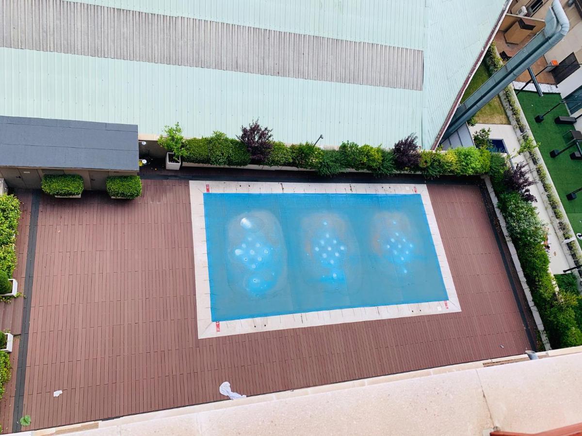 Ferienwohnung Pisos Con Piscina Barrio Exclusivo-Wizinkcenter Alquiler Temporada Madrid Exterior foto
