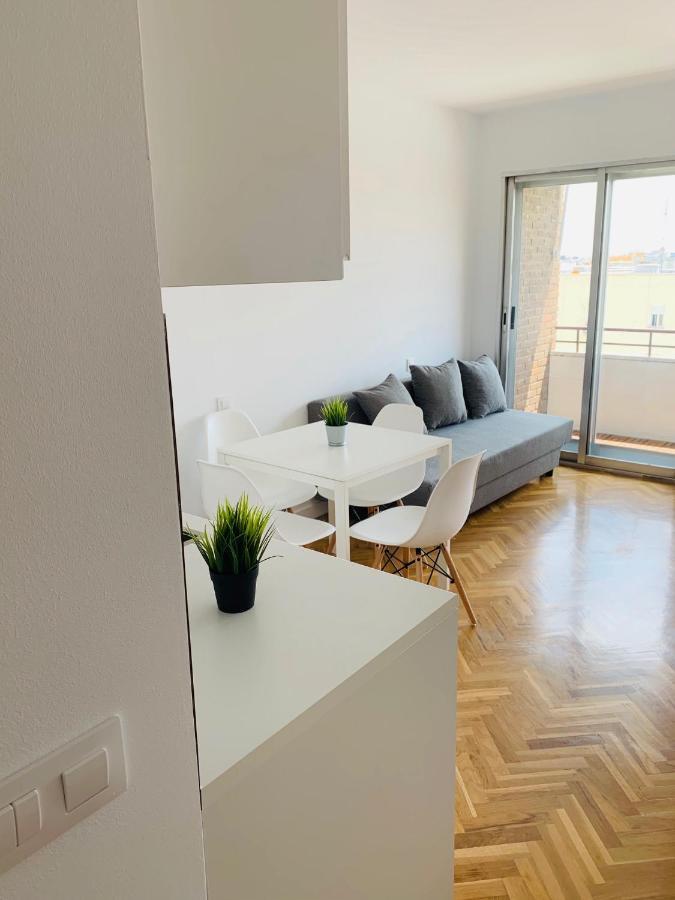 Ferienwohnung Pisos Con Piscina Barrio Exclusivo-Wizinkcenter Alquiler Temporada Madrid Exterior foto