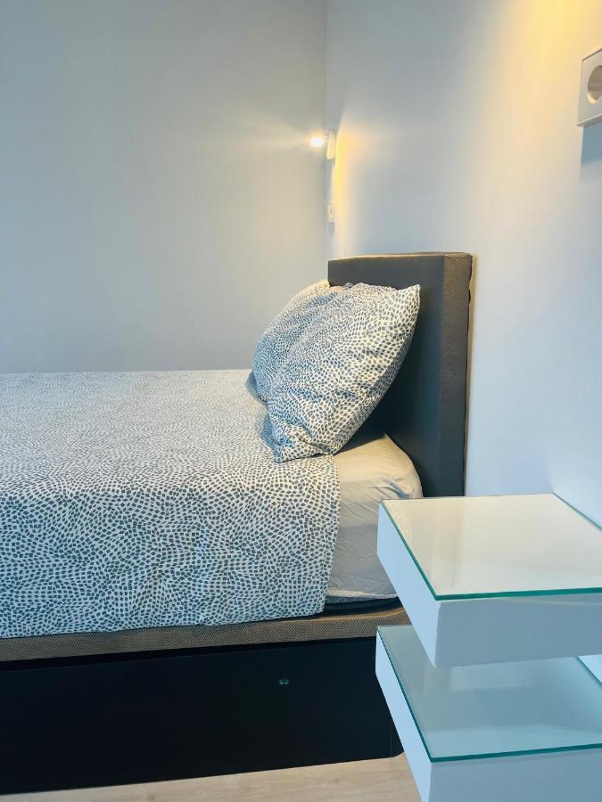 Ferienwohnung Pisos Con Piscina Barrio Exclusivo-Wizinkcenter Alquiler Temporada Madrid Exterior foto