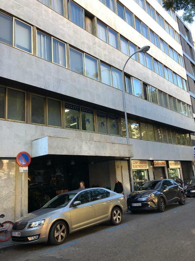 Ferienwohnung Pisos Con Piscina Barrio Exclusivo-Wizinkcenter Alquiler Temporada Madrid Exterior foto